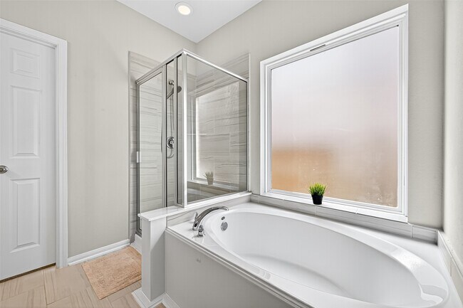 Building Photo - 21319 Tropisea Dr