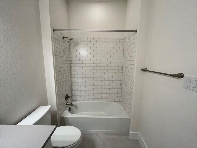 Building Photo - 712 Faith Dr