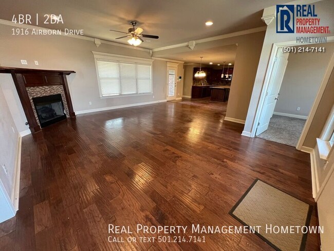 Building Photo - Gorgeous 4-Bedroom 2-Bath Home For Rent in...