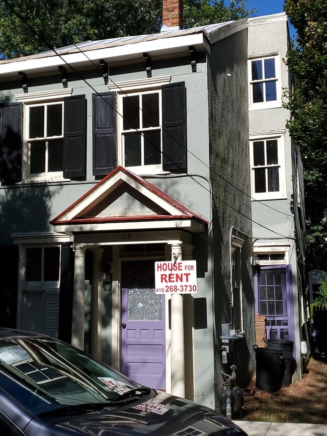 Building Photo - 113 Charles St