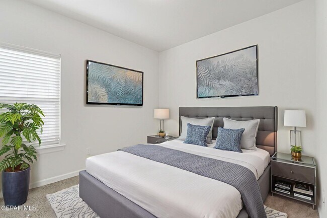 Building Photo - 5913 Ruidoso Downs St