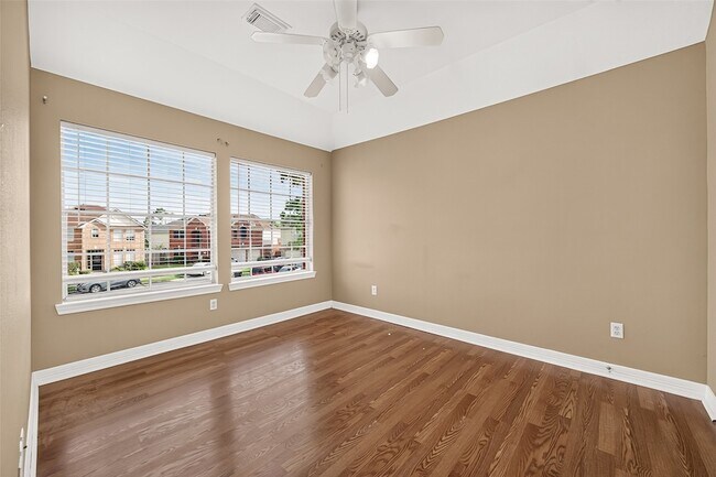 Building Photo - 4011 Alexis Cir