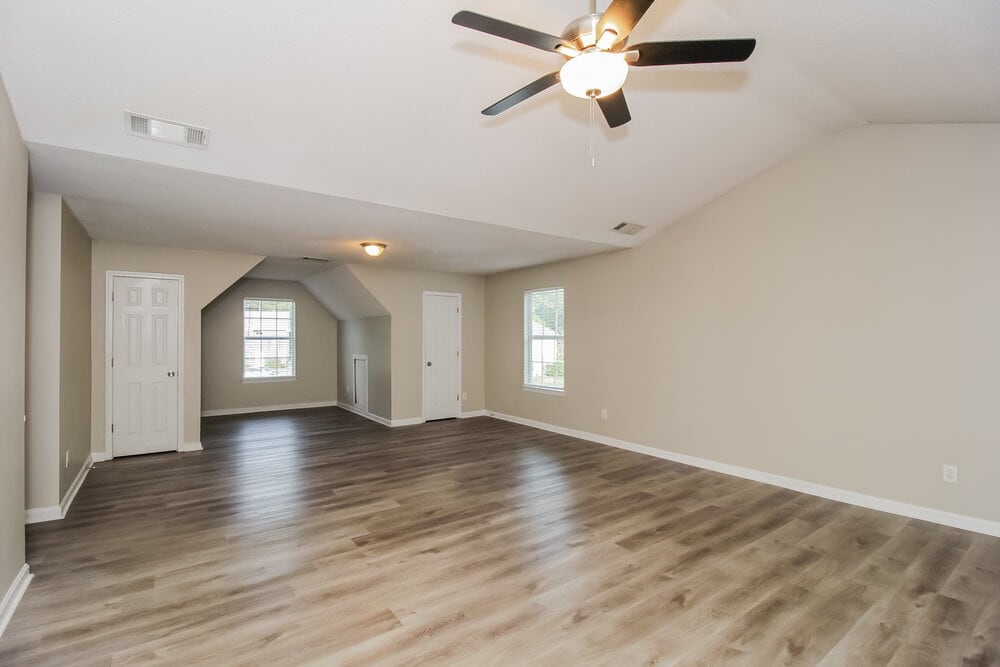 Building Photo - 845 Kohl Dr