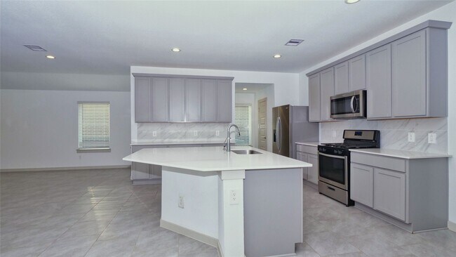 Building Photo - 28915 Yachting Pt Ct