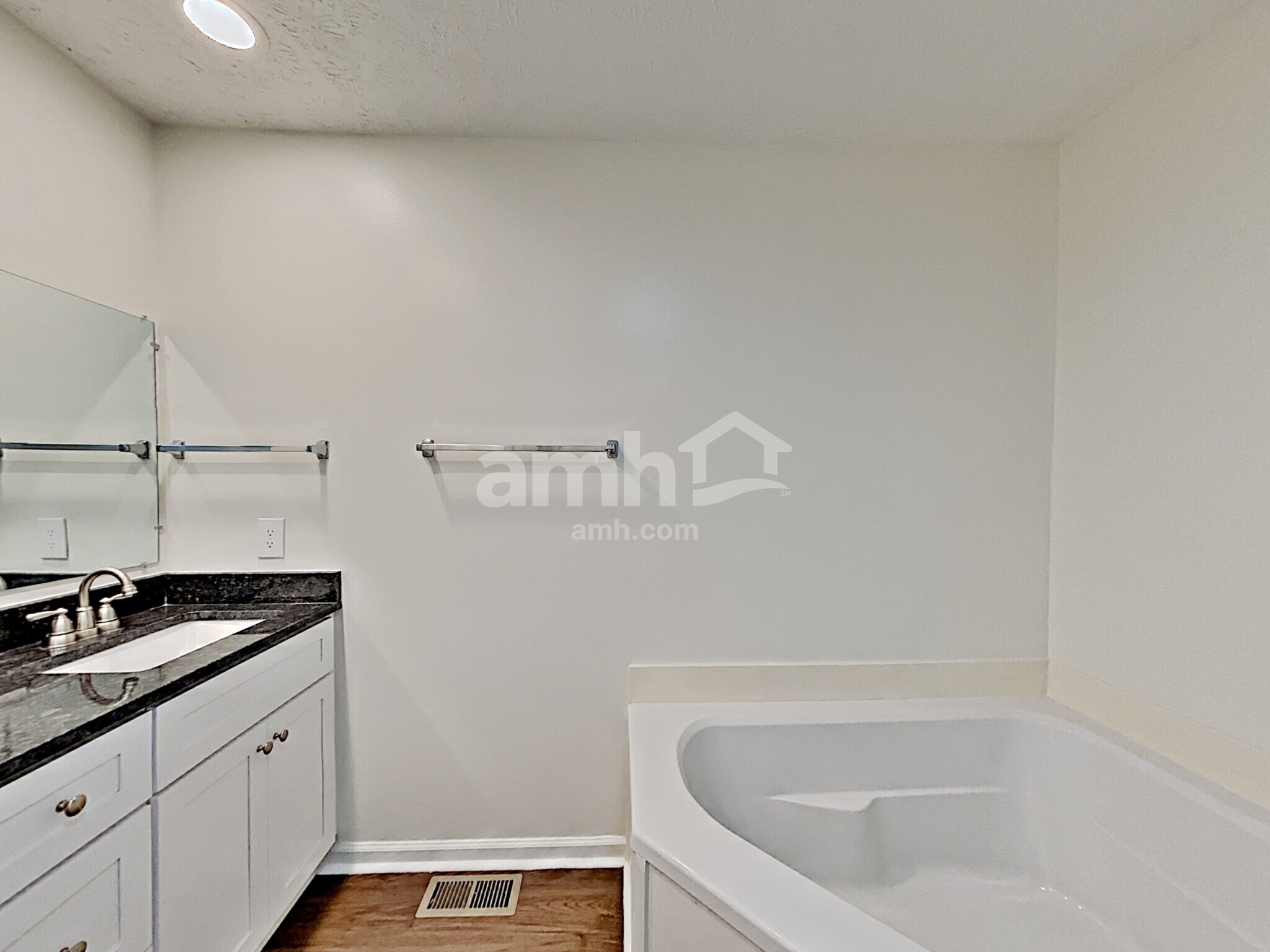 Building Photo - 4017 Omaha Ct