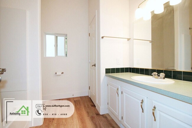 Building Photo - 22190 Vallotton Ln