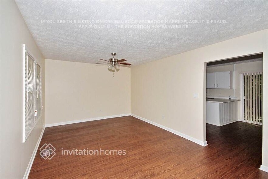 Building Photo - 208 Clydesdale Rd