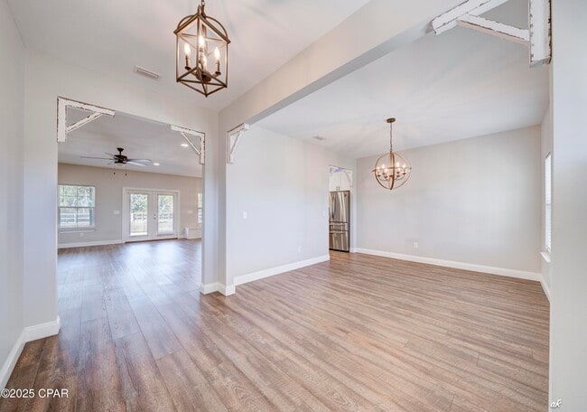 Building Photo - 742 Vista del Sol Ln