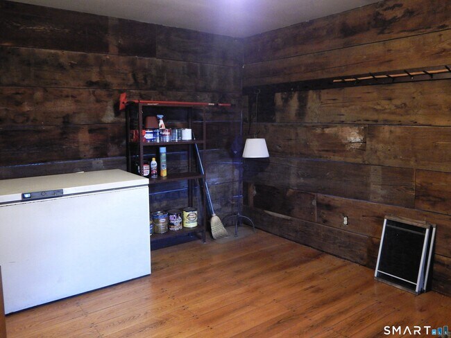 Building Photo - 284 Kick Hill Rd