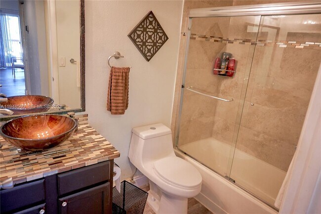 Building Photo - 7610 Westwood Dr