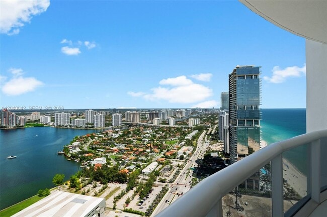Building Photo - 18201 Collins Ave