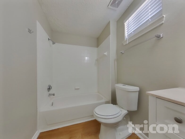 Building Photo - 3126 Kelling St