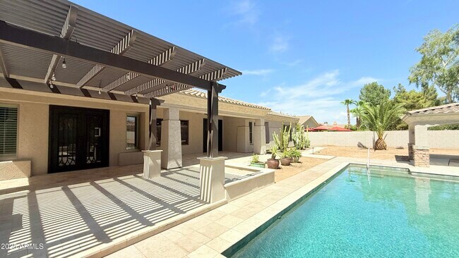 Building Photo - 4501 E Timberline Ct