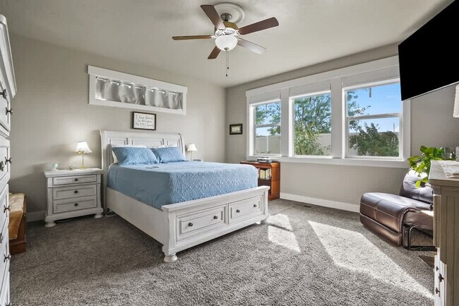 Building Photo - 18713 Easter Peak Ave