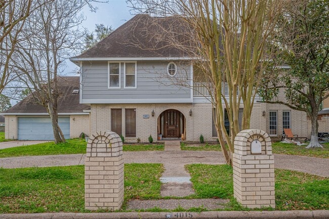 Primary Photo - 4015 Black Locust Dr