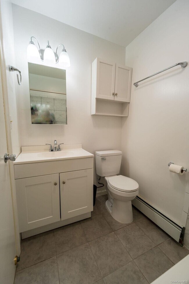 Building Photo - 5 Idlewild Dr