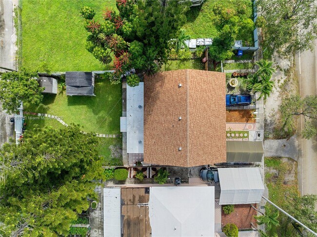 Building Photo - 1785 NE 159th St