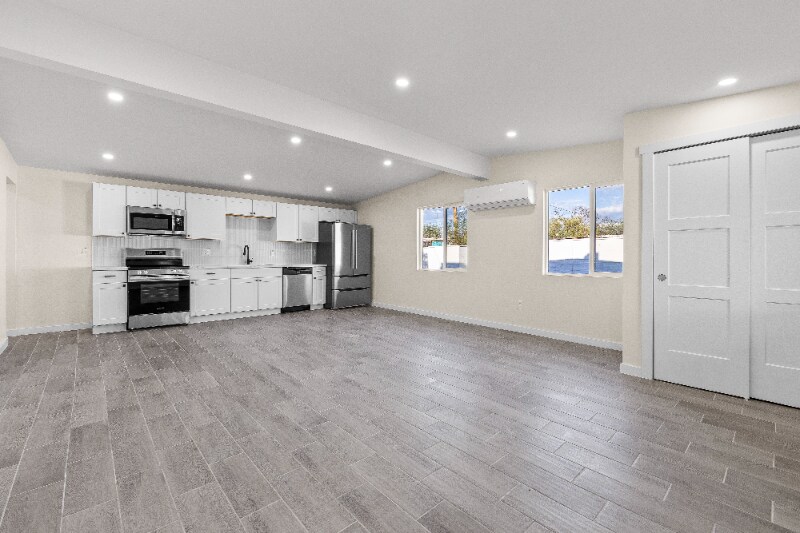 Building Photo - 4541 S 18th Ave