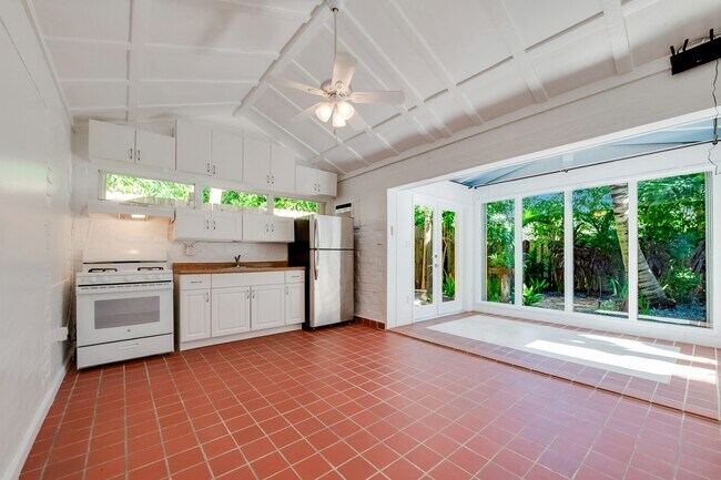 Building Photo - 3791 El Prado Blvd