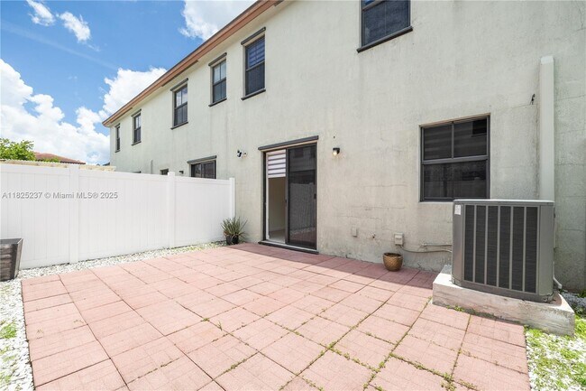 Building Photo - 10335 W 34th Ct