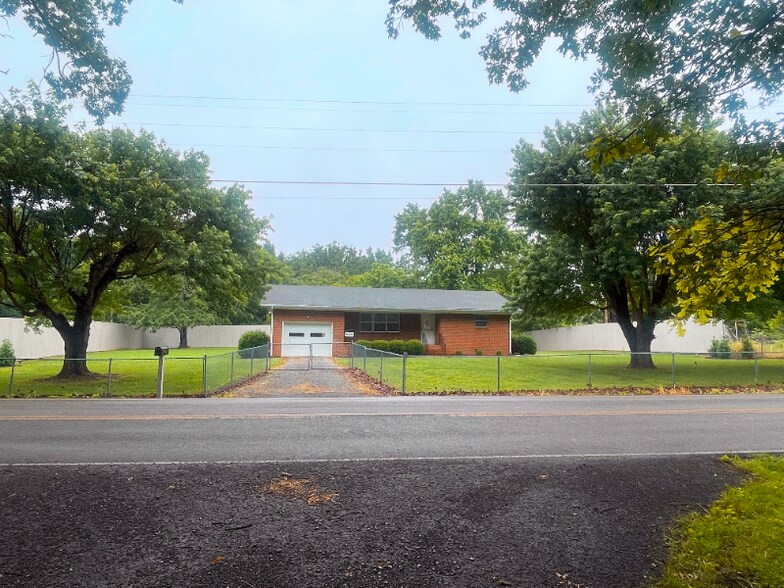 Building Photo - 430 Co Rd 890