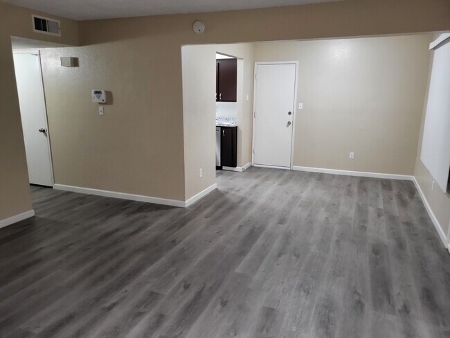 Building Photo - 3009 La Costa St