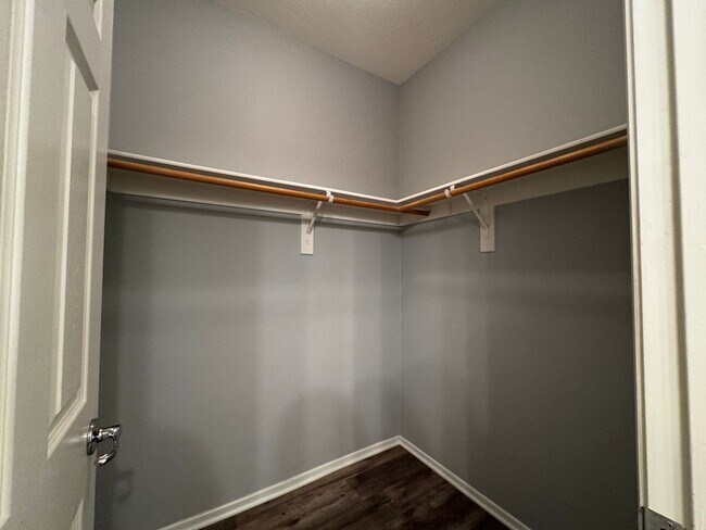 Building Photo - Murrieta 2 bedroom townhome with office fo...