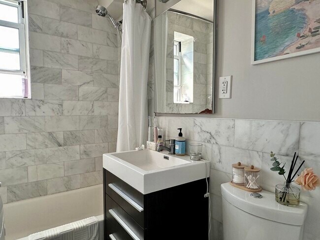 Building Photo - 8650 BLVD E