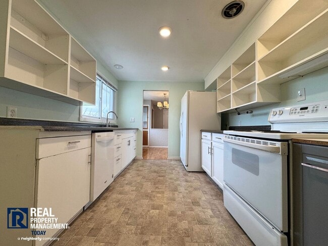 Building Photo - Charming 3 Bedroom Rambler in North Tacoma!