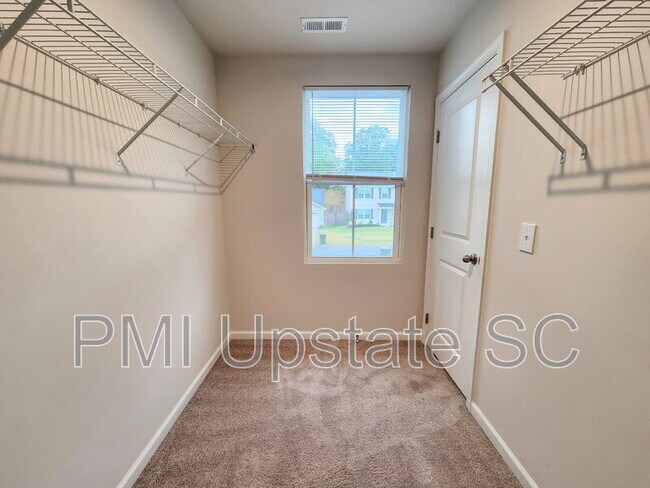 Building Photo - 236 Lily Park Way