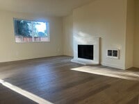 Building Photo - Westview Townhomes