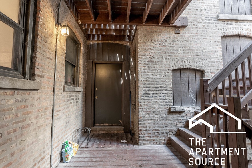 Building Photo - 2323 N Kedzie Blvd
