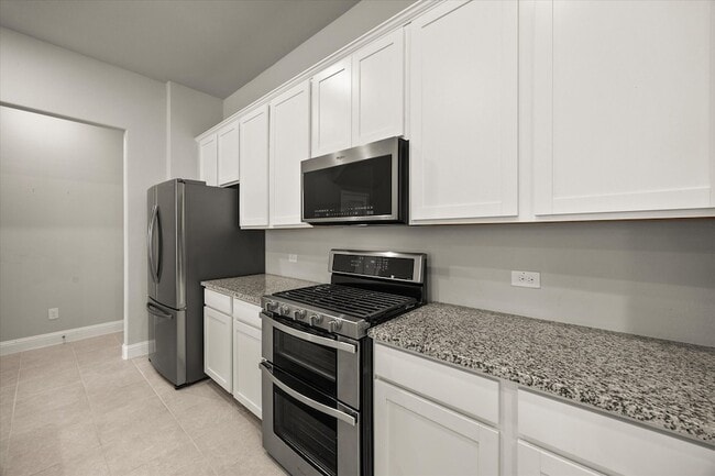 Building Photo - 7621 Sunset Blvd