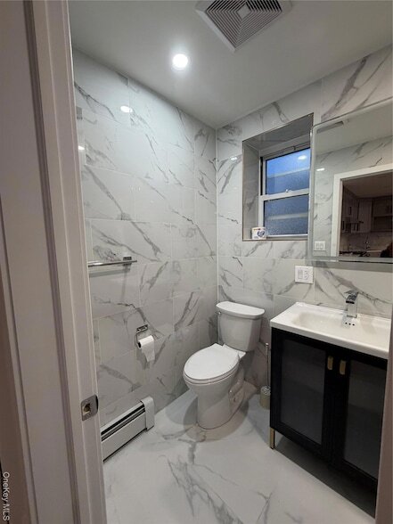 Building Photo - 609 Ovington Ave