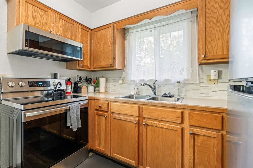 Building Photo - 1503 Fairview Ave