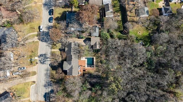 Building Photo - 2100 Daisy Ln