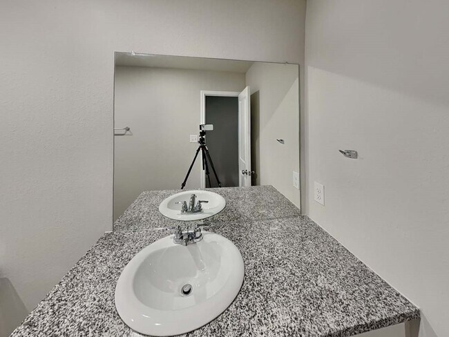 Building Photo - 7302 Alcazar Gate