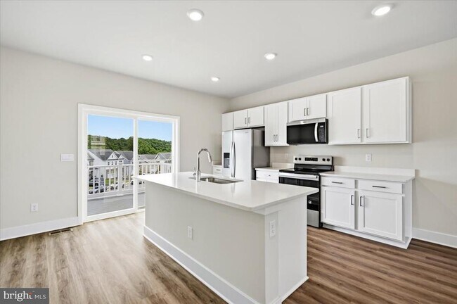 Building Photo - 190 Sioux Lp