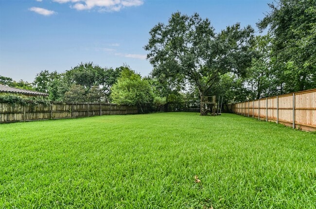 Building Photo - 4924 Palmetto St