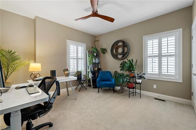 Building Photo - 261 1st St