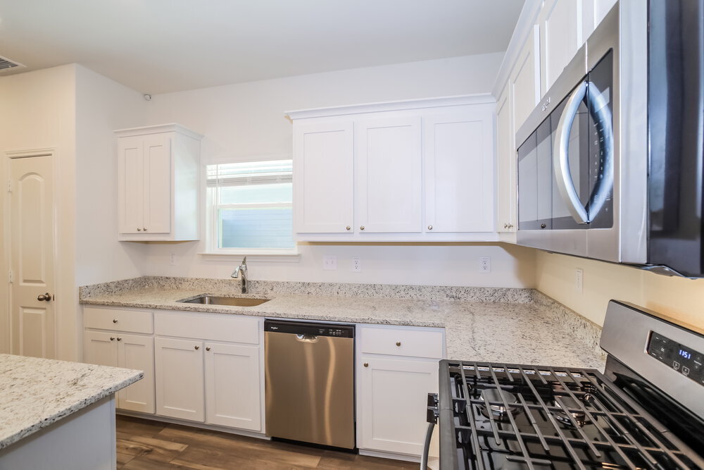 Building Photo - 220 Marsh Ln