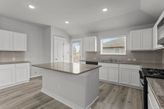 Building Photo - 4837 Park Gln