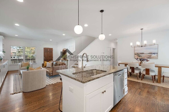 Building Photo - 505C Lovell St