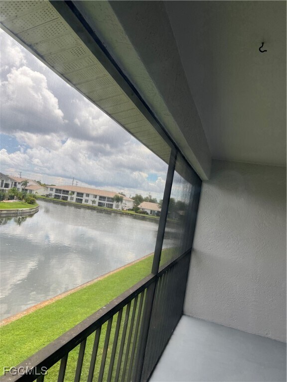 Building Photo - 639 SE 13th Ave