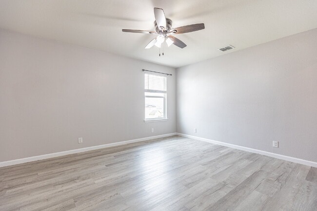 Building Photo - 6414 Dynamic Sound