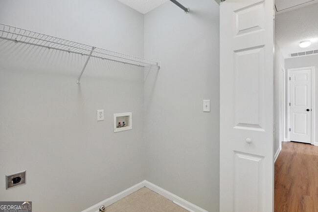 Building Photo - 75 Rock Mill Ct