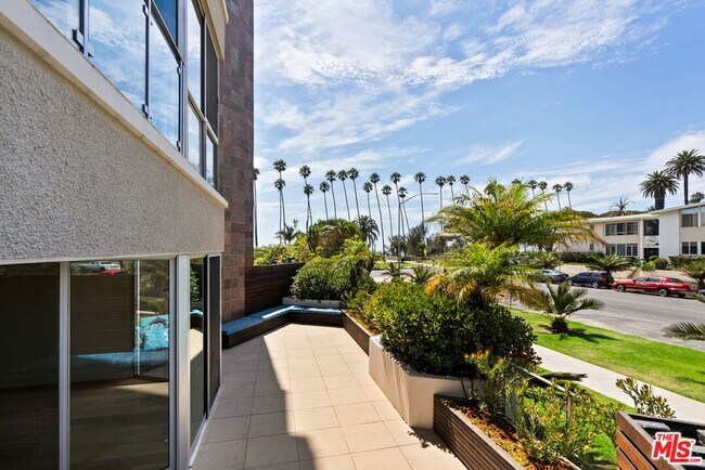 Building Photo - 515 Ocean Ave