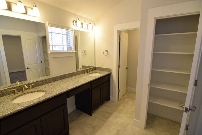 Building Photo - 14703 Catarina Wy