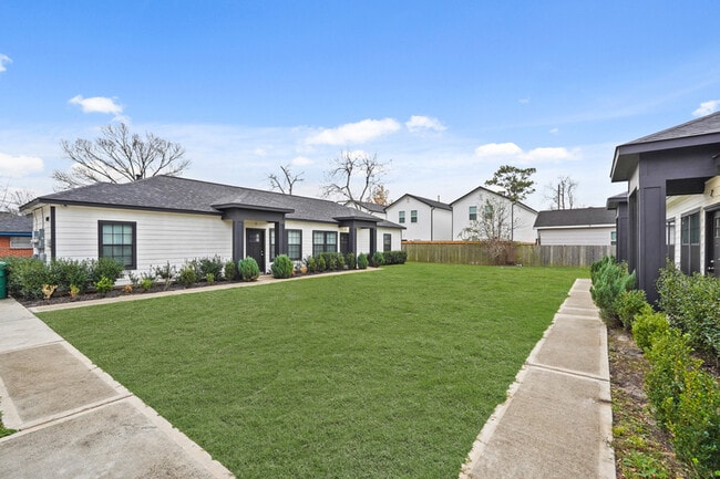 Building Photo - 4802 Cruse Rd