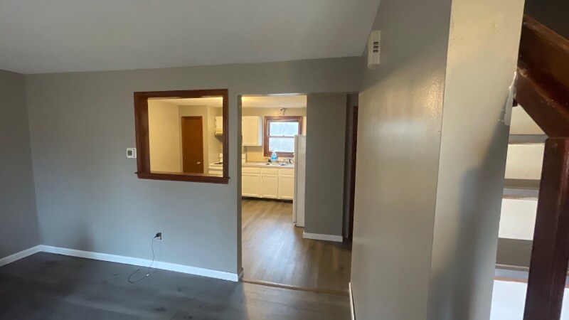 Building Photo - 65 Wisteria St